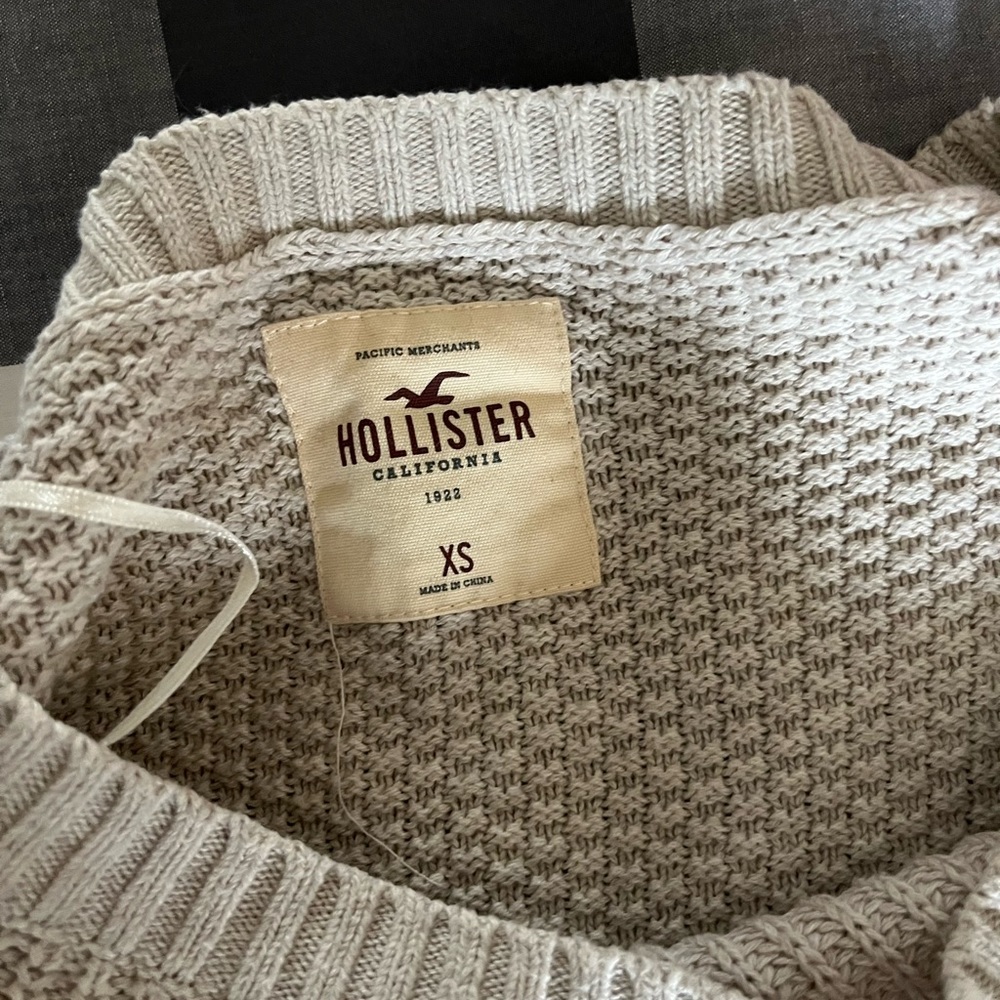 Hollister sweatshirt!